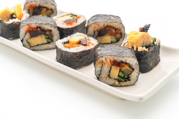 rotolo di sushi - stile di cibo giapponese