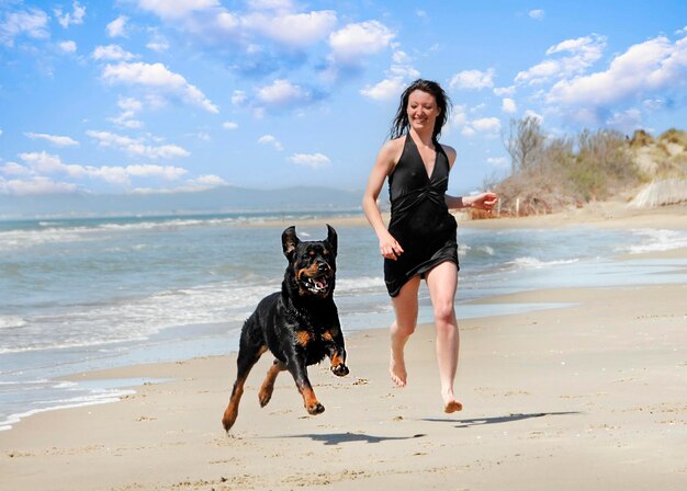 Rottweiler e donna