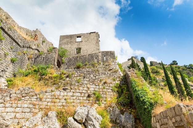 Rovine del vecchio castello