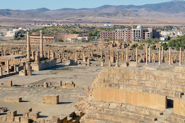 Rovine dell'antica città romana di Timgad Costruita intorno al 100 a.C