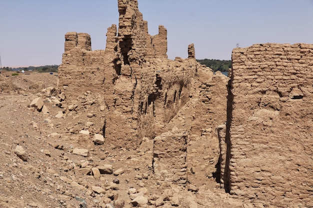 Rovine dell'antico tempio egizio sull'isola di Sai, Nubia, Sudan