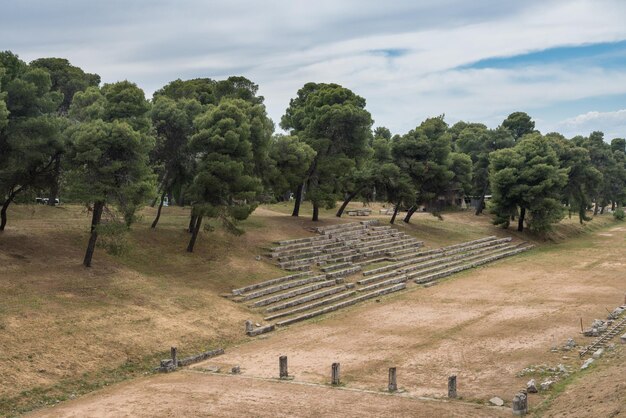 Rovine dello stadio e degli edifici del Santuario di Asklepios a Epidauro