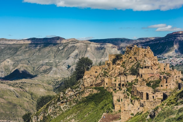 Rovine di un antico villaggio di montagna