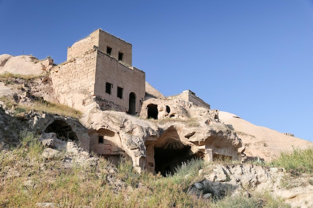 Rovine nel villaggio di Cavusin Cappadocia