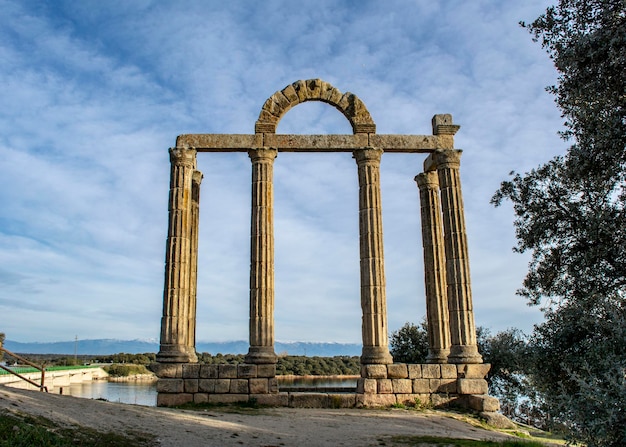 Rovine romane in Valdecanas Reservoir Caceres Spagna