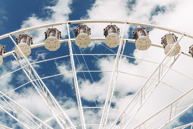 Ruota panoramica installata nel parco di Limpertsberg