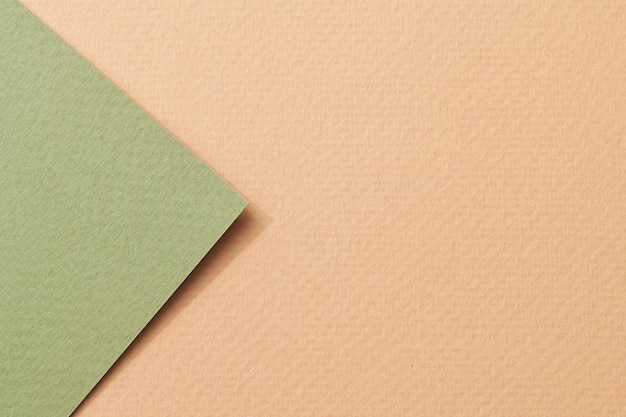 Ruvida carta kraft sfondo texture carta beige colori verde Mockup con copia spazio per il testo