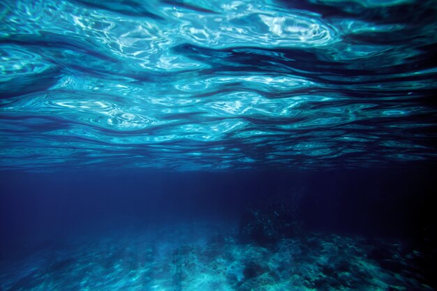 Sabbia di fondo sulla spiaggia sott'acqua