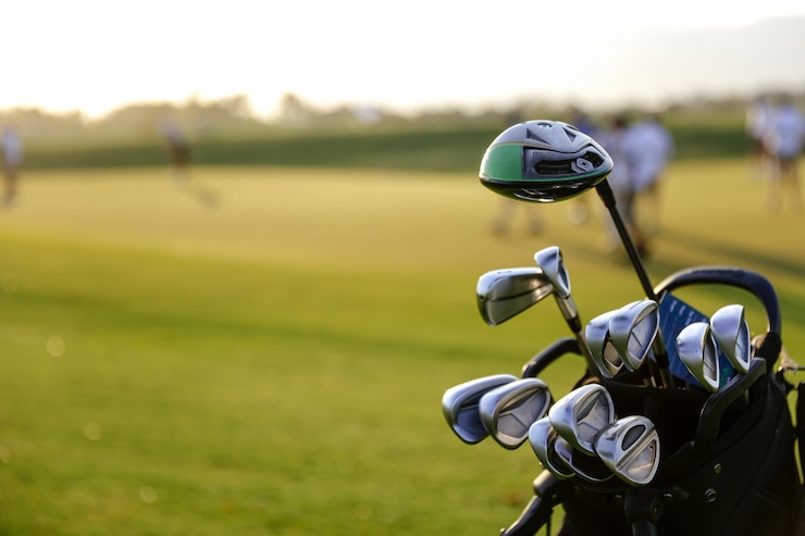 Foto sacca da mazza da golf sul campo