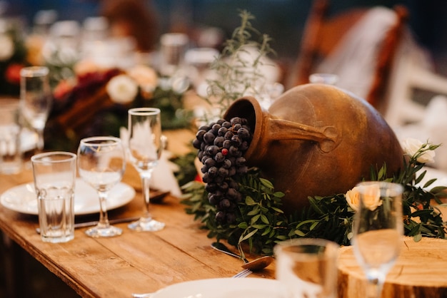 Sala banchetti per matrimoni, decorazione della sala banchetti, arredamento d'atmosfera