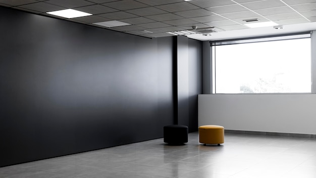 Sala da ufficio vuota con spazio per le copie