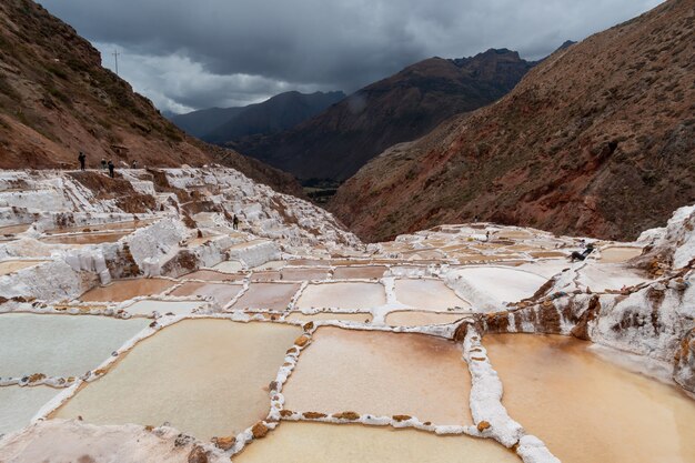 Saline di maras nella valle sacra degli incas urubamba cuzco perù