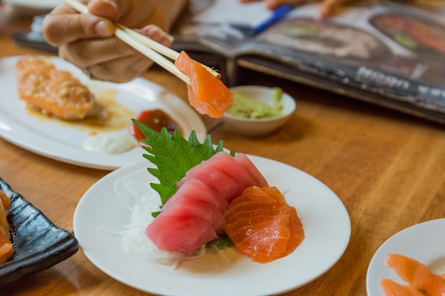 Salmone Ikura don. Salmone crudo