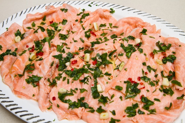 Salmone marinato