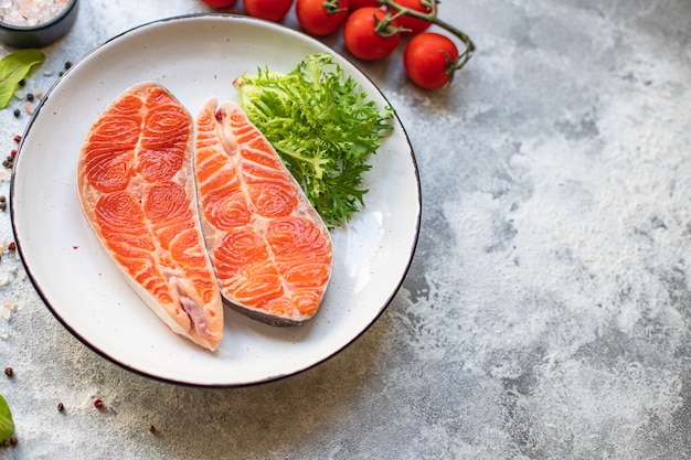 Salmone pesce frutti di mare freschi pezzo porzione di prodotto naturale