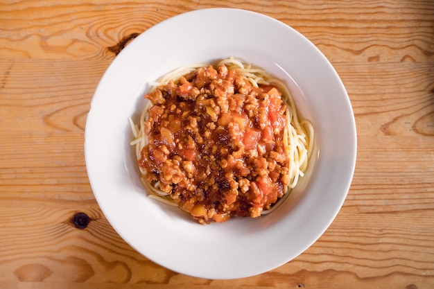 Salsa di pomodoro di maiale macinata spaghetti