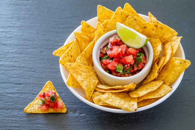 Salsa e nachos