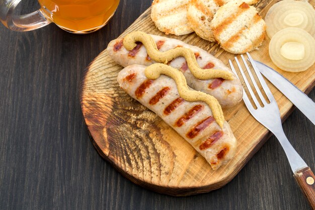 Salsiccia arrostita alla griglia.