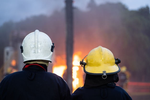 Salva il lavoro di squadra in un incendio