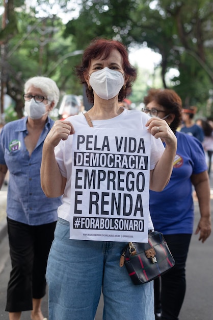 Salvador Bahia Brasile 19 giugno 2021 I manifestanti protestano contro il governo del presidente Jair Bolsonaro nella città di Salvador