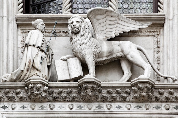 San Marco e leone veneziano alato a Venezia, Italia