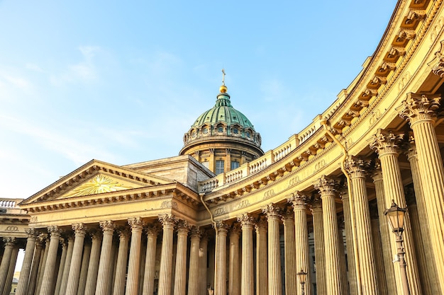 San Pietroburgo Russia Veduta della cattedrale di Kazansky in una giornata di sole