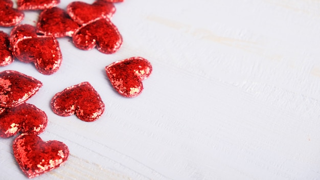 San Valentino sfondo con cuori rossi.