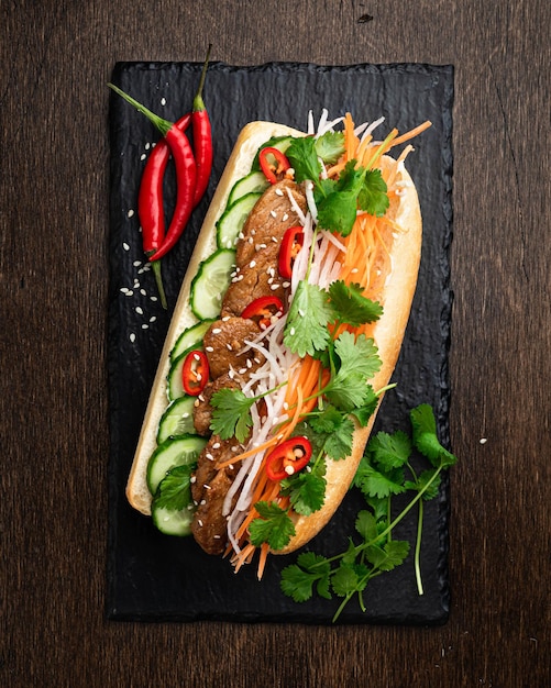 Sandwich banh mi cucina vietnamita vista dall'alto