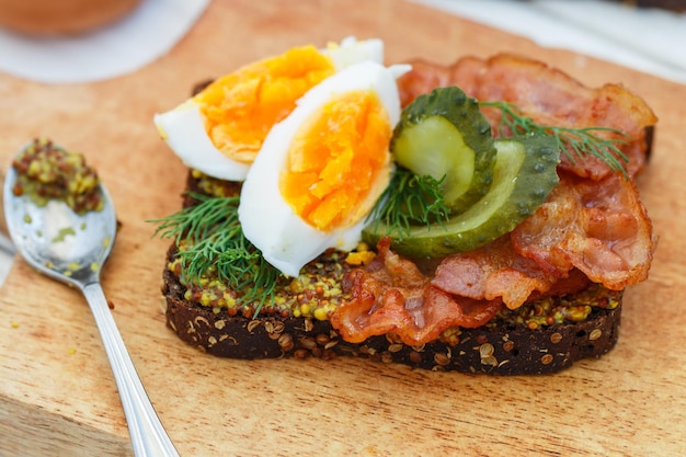 sandwich di pane di segale