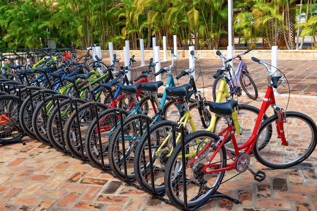 Santo Domingo Repubblica Dominicana 16 febbraio 2016 noleggio biciclette a vista angolo parcheggio