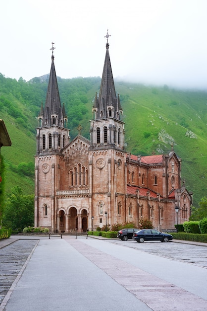 Santuario cattolico di Covadonga Basilica Asturie