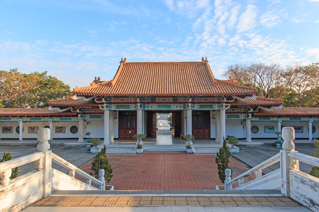 Santuario dei martiri contro il cielo a Kaohsiung