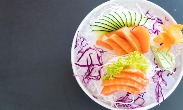 sashimi di salmone fresco