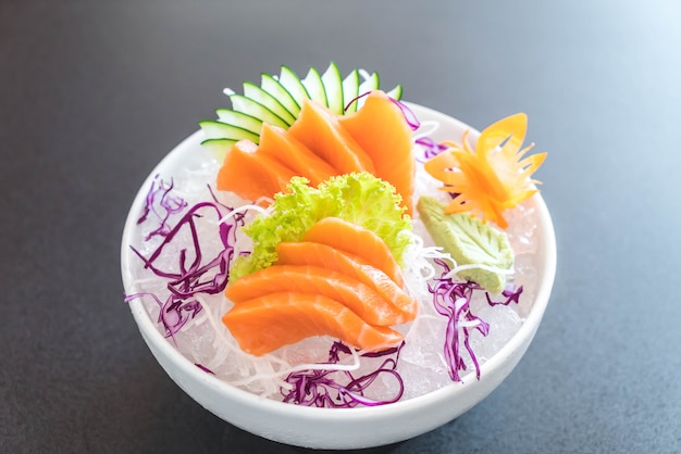 sashimi di salmone fresco