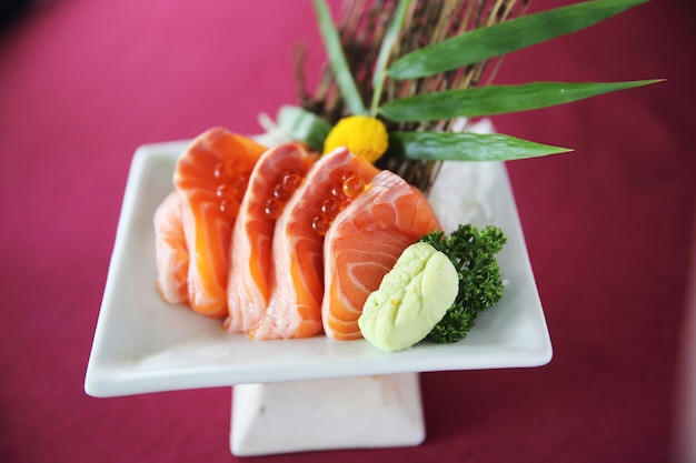 Sashimi di salmone