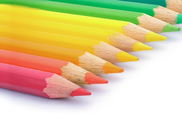 Scala di matite colorate
