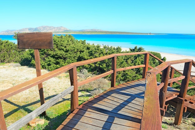 Scala in legno per la spiaggia in Sardegna Italia