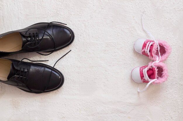 Scarpe da bambino e scarpe da uomo