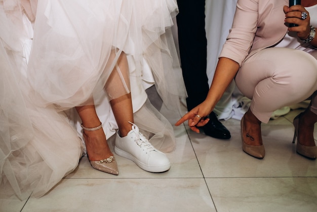 Scarpe da sposa della sposa, bella moda