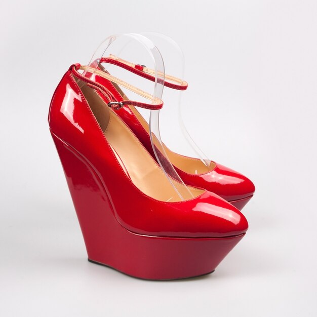 Scarpe rosse femminili