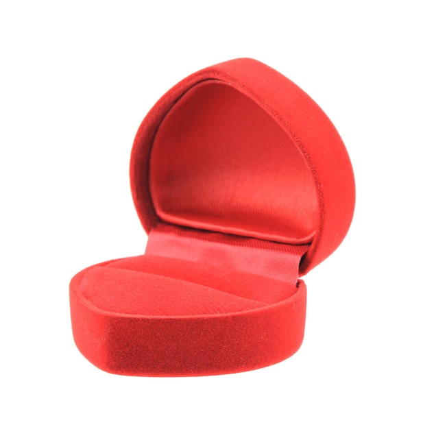 Scatola ad anello rossa isolata su sfondo bianco