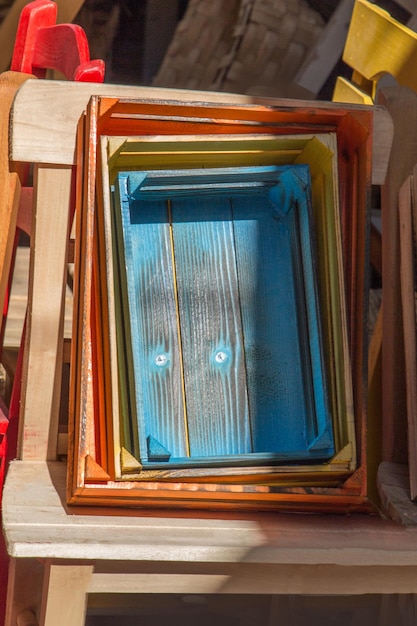 Scatole di legno colorate in vendita