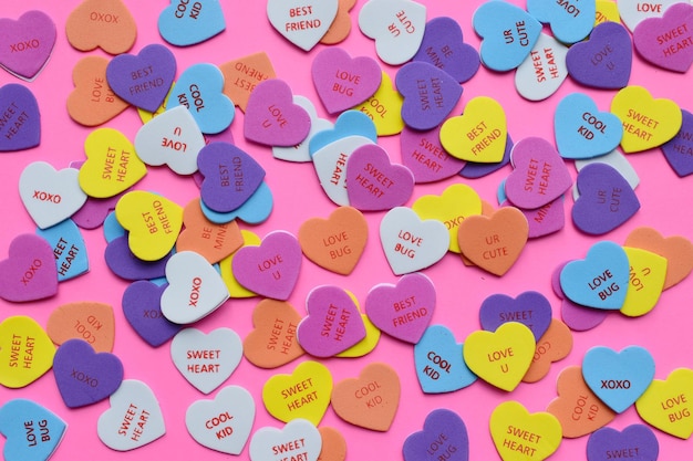 Scatto a fotogramma completo a forma di cuore multicolore