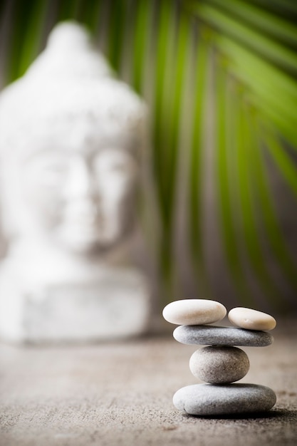 Scena di trattamento termale di pietre, concetti simili a zen.
