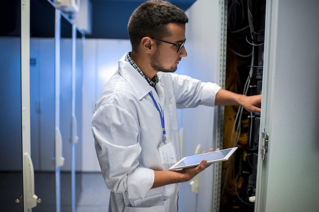 Scienziato nel Data Center