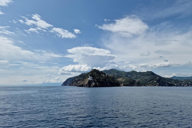 Scogliere di Portofino dal mare