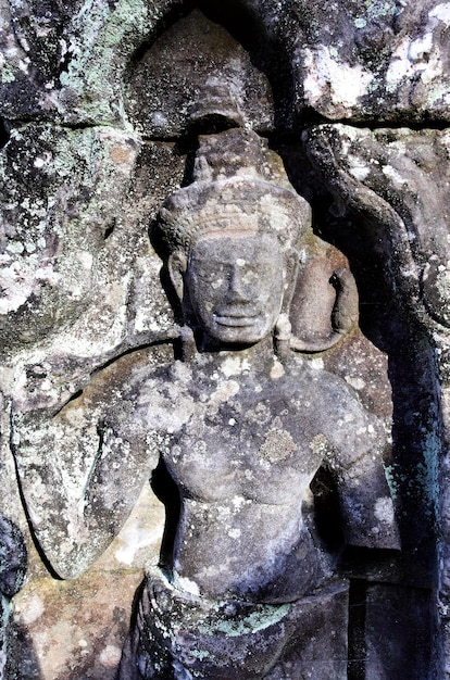 Scultura su pietra Khmer ad Angkor Thom Cambogia