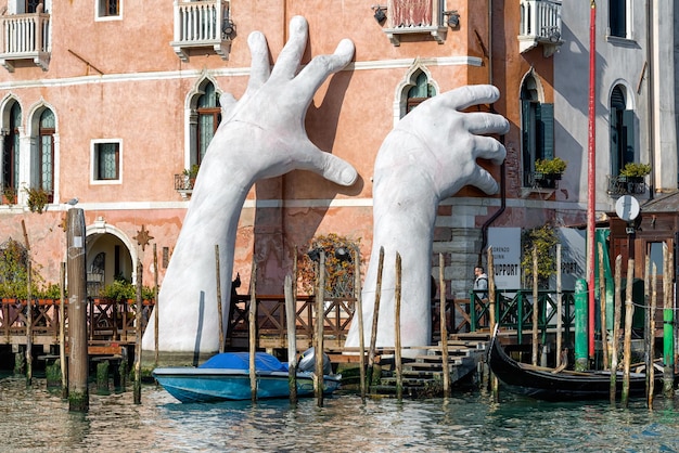 Scultura SUPPORTO a Venezia Italia