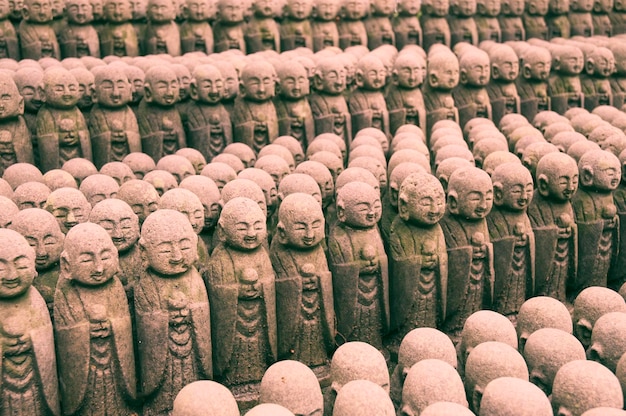 Sculture jizo giapponesi