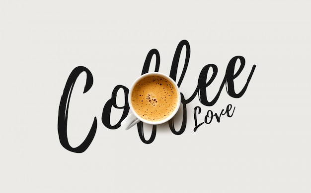 Secangkir kopi dengan latar belakang putih